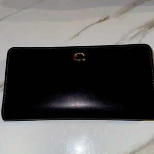 Beautiful black wallet with zipper